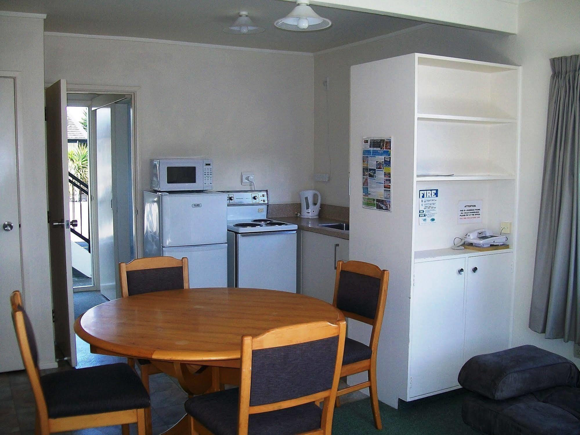 Cedar Court Motel Napier Ngoại thất bức ảnh