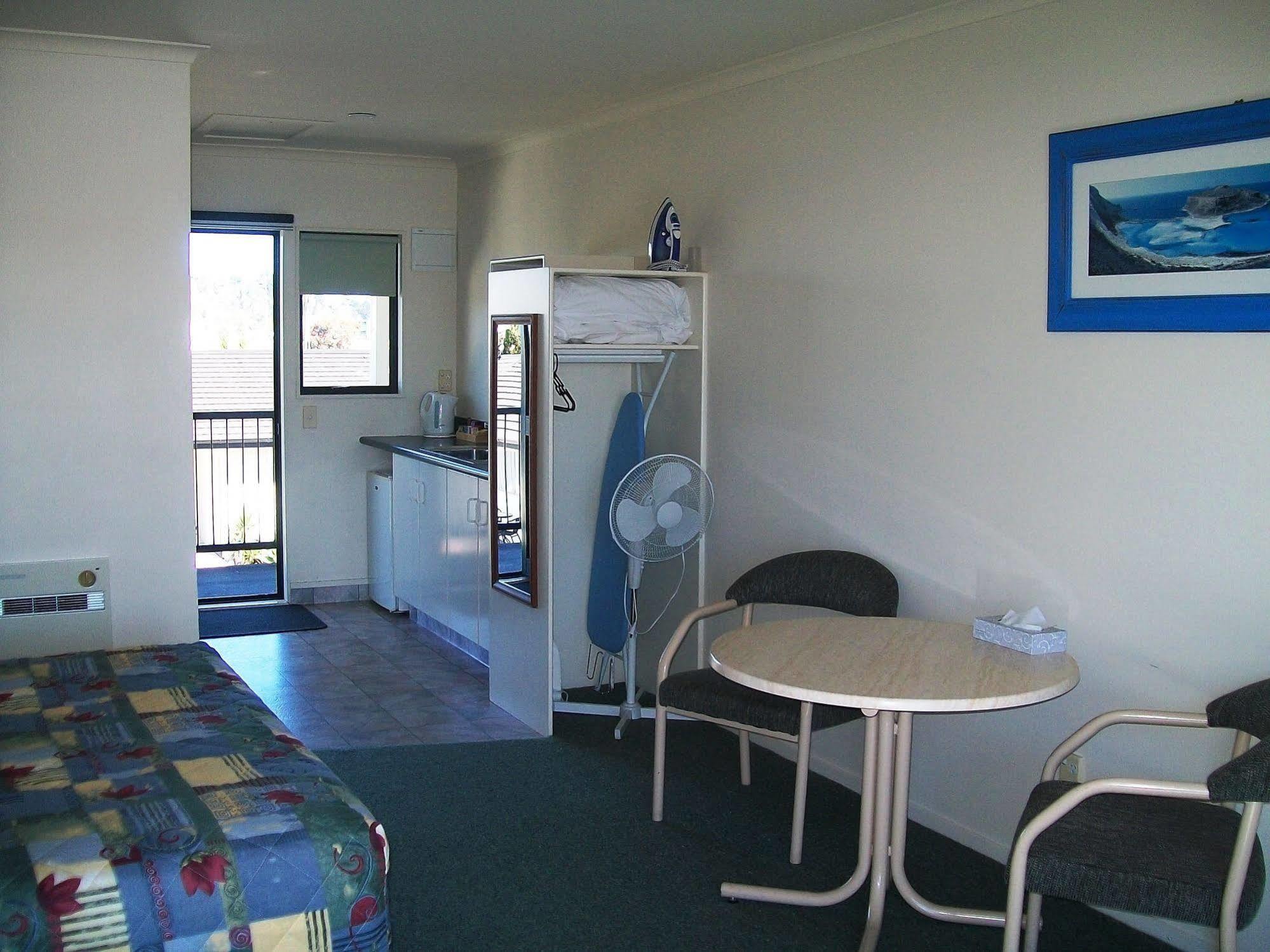 Cedar Court Motel Napier Ngoại thất bức ảnh