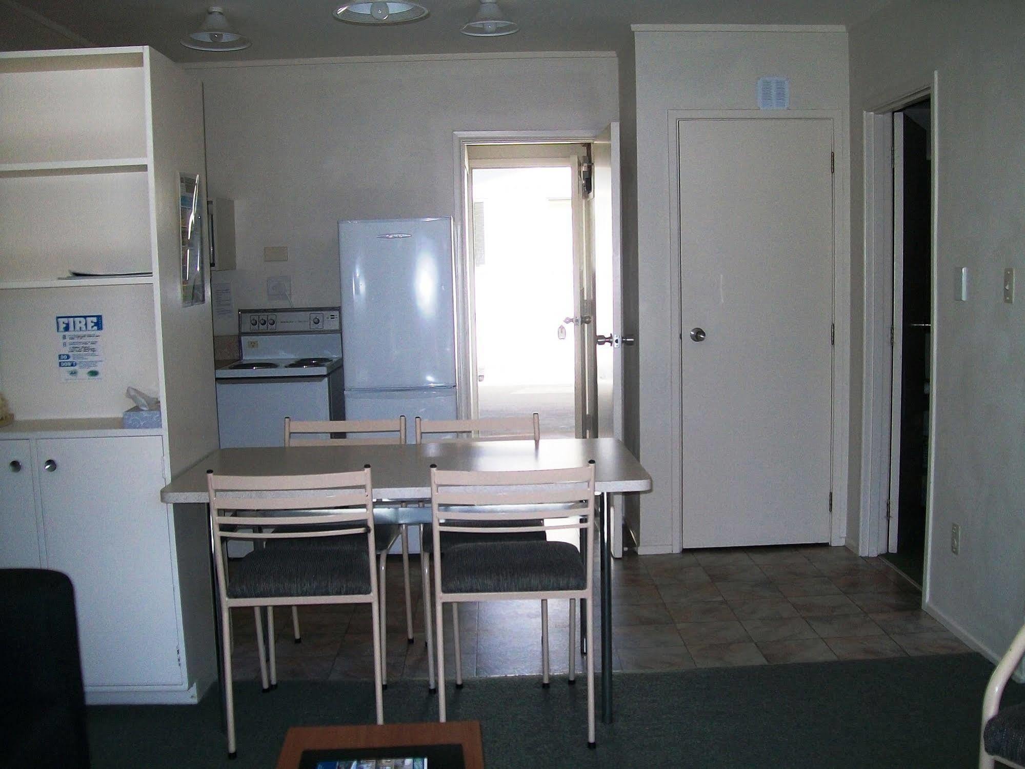 Cedar Court Motel Napier Ngoại thất bức ảnh